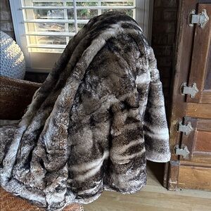 POTTERY BARN Faux Fur Bean Bag Chair LARGE COVER ONLY EXCELLENT